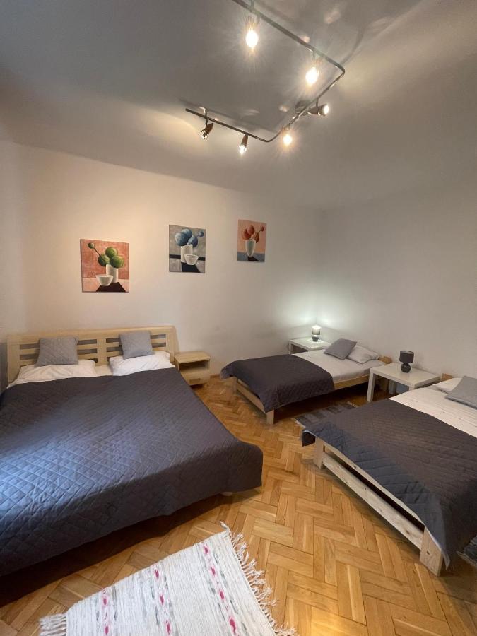 Apartamenty 650 Metrow Od Dworca Пшемишъл Екстериор снимка